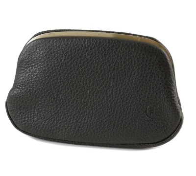 飯豊まりえさん愛用　黒いレザーのがま口財布&コインケース　