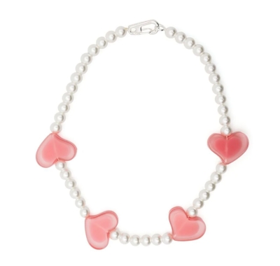 山口智子さんの一週間コーデ　【日曜日】ハートとパールのネックレス　Bimba y Lola／ビンバ イ ローラ　オーバーサイズ ハート パールネックレス