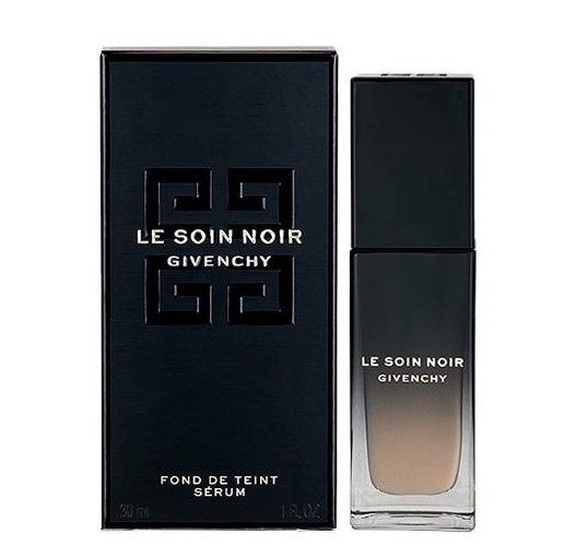 石井美保ジバンシーのリクイドファンデーション