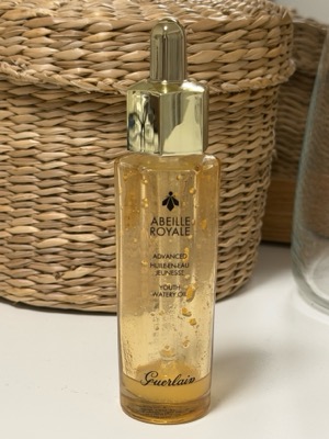 【堀田茜 愛用美容液】GUERLAIN(ゲラン) アベイユロイヤル ブースト美容液を実際に使ってみた感想♪