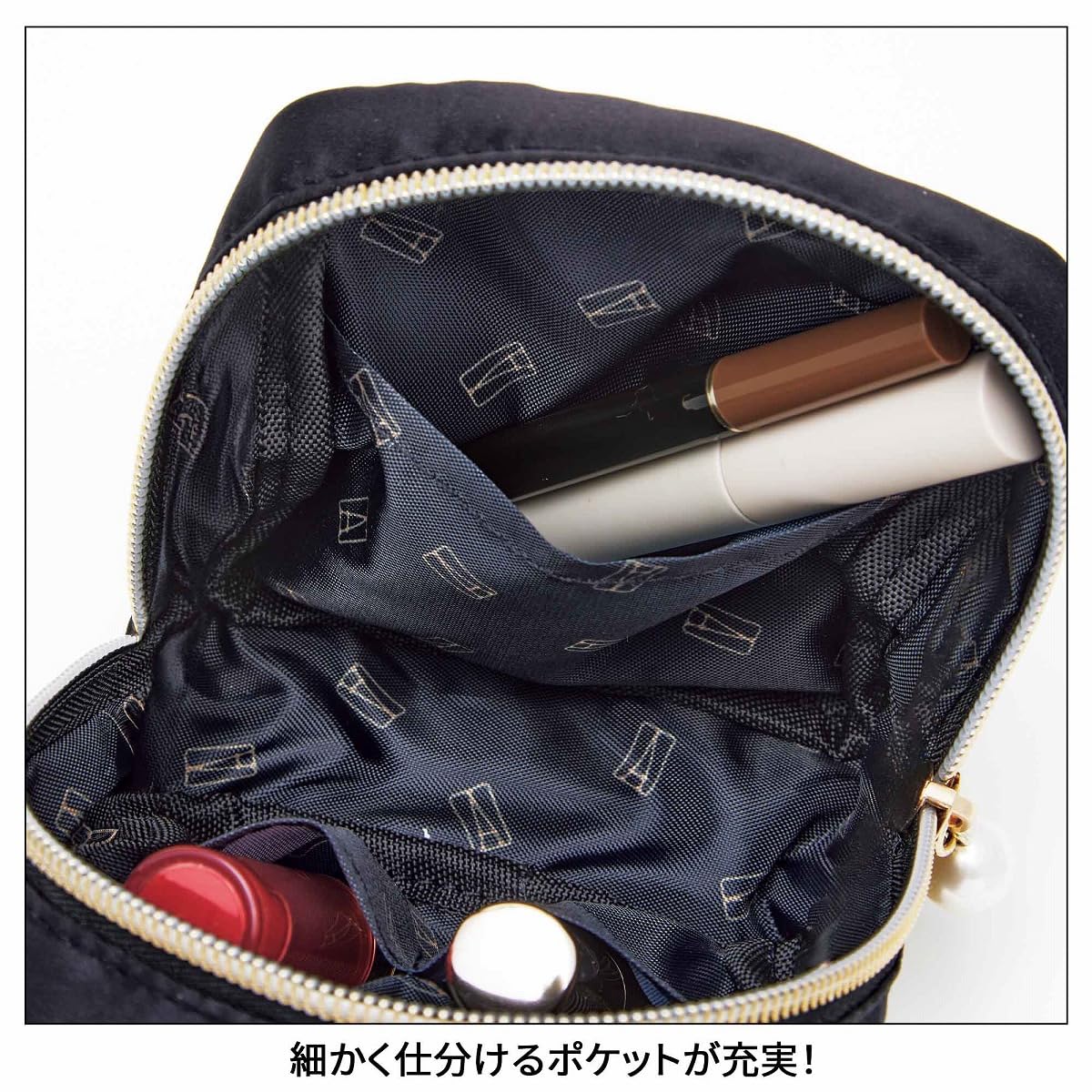 ALEXANDRE DE PARIS スクエアポーチ中身3