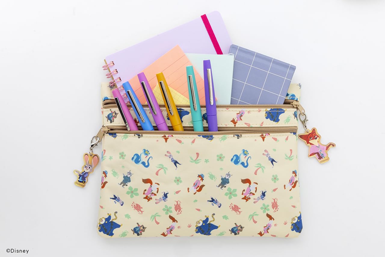 【Disney ズートピア2 SPECIAL BOOK】ジュディ&ニックの相棒ポーチは買い?中身&魅力を徹底レビュー♡3. 22.5×17.5cmでコスメもガジェットもたっぷり入る
