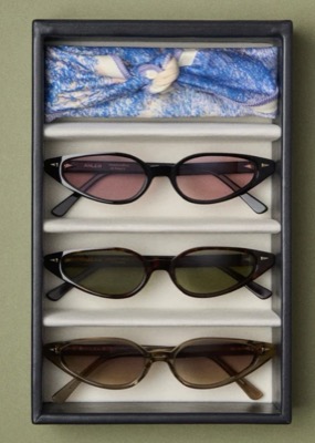 【森星 カバンの中身】サングラス