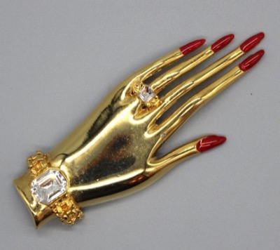 inhi（インハイ）「BUTLER＆WILSON」ブローチ