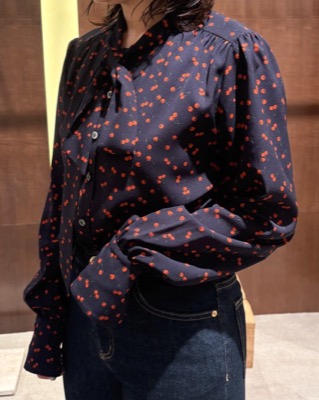 Arpege story（アルページュストーリー）<神崎恵さんコラボ>プリントブラウス